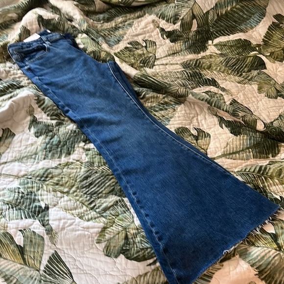 Forever 21 Flare Jeans NWT - Picture 4 of 5